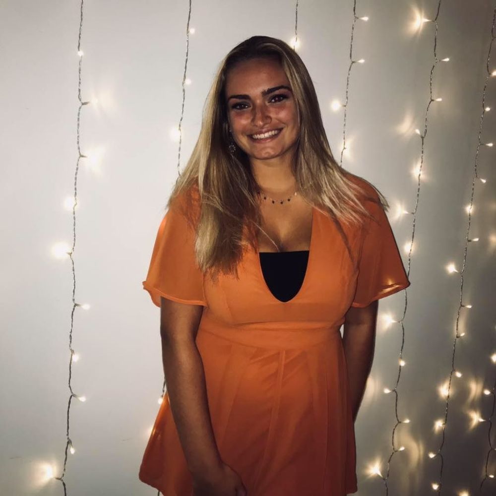 Meet your Posher, Elizabeth